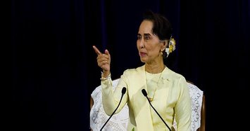 Press freedom group urges Suu Kyi to free Reuters reporters
