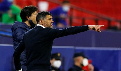 Conceicao agrees Porto contract extension