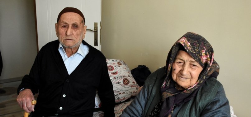 ELDERLY TURKISH COUPLE BEATS COVID-19 DISEASE AFTER RECEIVING TREATMENT