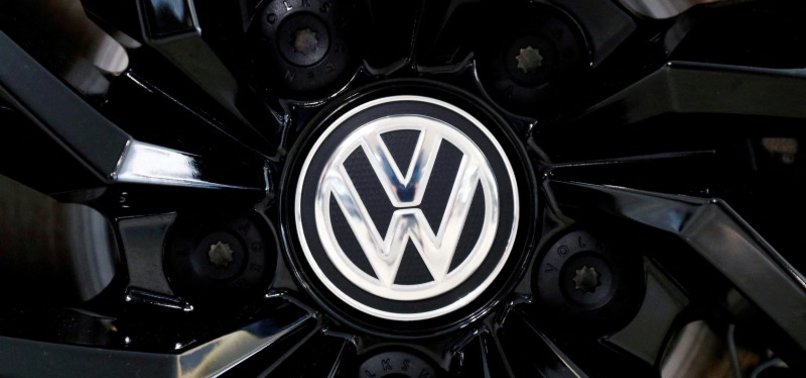 INTERNATIONAL RECALL OF MORE THAN 270,000 VW CARS OVER AIRBAG RISK