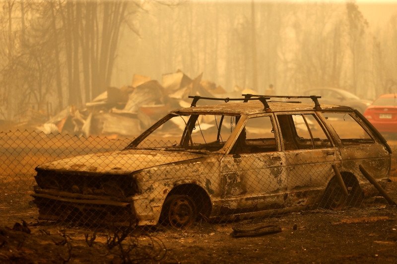 At least 24 dead in Chile as wildfires expand; foreign help on the way