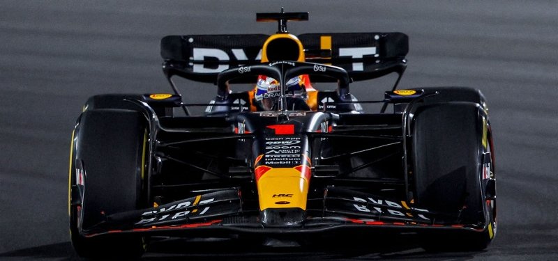 Max Verstappen clinches third straight F1 world title