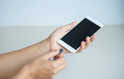 ABdenakıllıtelefonlaratektipşarjhamlesi