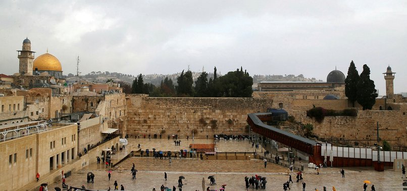 ISRAEL WANTS TO BUILD TRUMP STATION NEAR WESTERN WALL