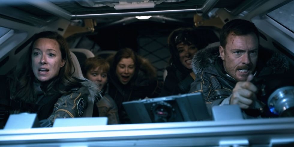 LOST İN SPACE GERİ DÖNÜYOR