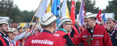 57alayvefayürüyüşüdüzenlendi