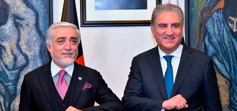 Top Afghan negotiator in Taliban talks arrives in Pakistan