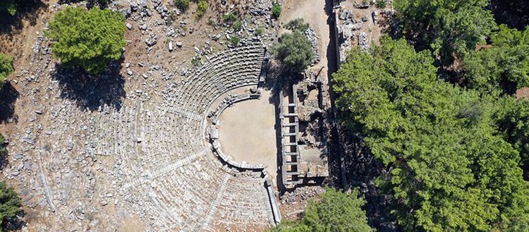 ’Anadolu’nun Pompeisi’nde Zeus Tapınağı’nın izleri araştırılıyor