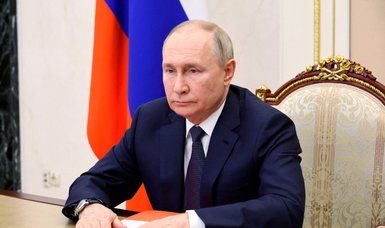 Putin approves Rosbank's purchase of Russian companies from Societe Generale