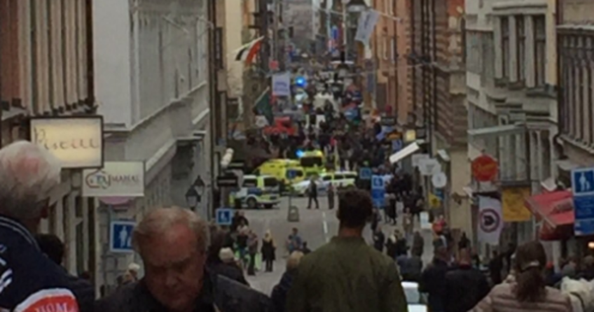 İsveç’te kamyonlu saldırı: 3 ölü ve yaralılar var!