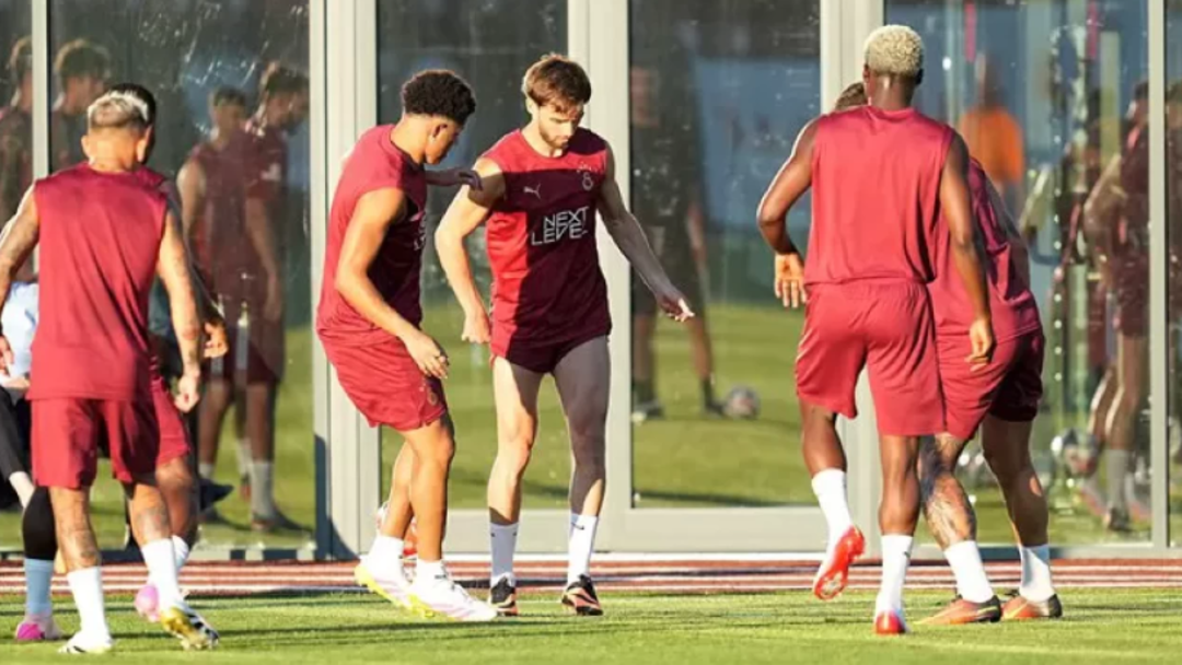 GALATASARAY SEZONU KEMERBURGAZ’DA AÇTI
