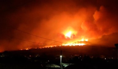 The ongoing fire in Greece spread to Turkish villages
