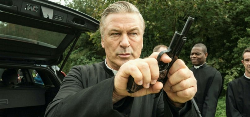 ALEC BALDWIN TO BE CHARGED IN RUST MOVIE SHOOTING -WSJ