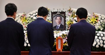 Seoul mayor left note saying 'sorry' as South Korea mourns