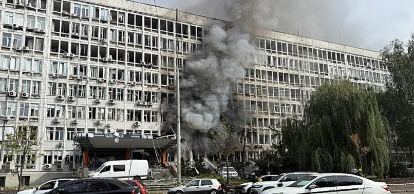 RUSSIAS ATTACKS DISRUPT INTERNET SERVICES TO 100,000 HOUSEHOLDS IN KYIV, UKRAINIAN MINISTRY SAYS