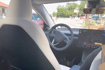 Tesla, robotaksi hizmetini Austin’de başlattı