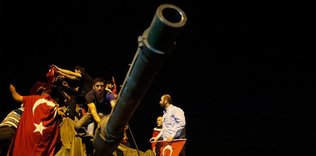 Wall Street darbeden değil Cumhurbaşkanı’ndan endişeli