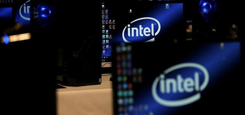 INTEL TO SELL NAND BUSINESS TO SKOREAN RIVAL FOR $9 BILLION