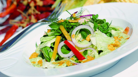 Kişniş Soslu Tako Salata