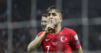 Turkey's Cengiz Ünder joins Leicester City on loan