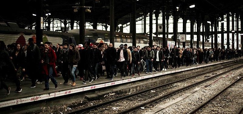 Five reasons of French rail battle swinging in Macron's favour