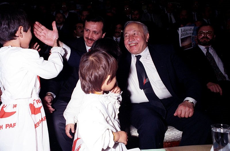 ’Dava’ya atılan imza: Erbakan