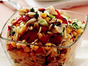 Şehriyeli Kırmızı Biber Salatası