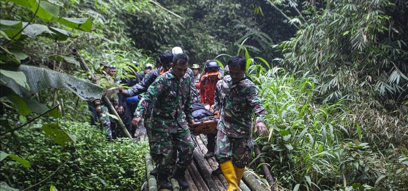 INDONESIAN VOLCANO ERUPTS AGAIN, EVACUATION EFFORTS SUSPENDED