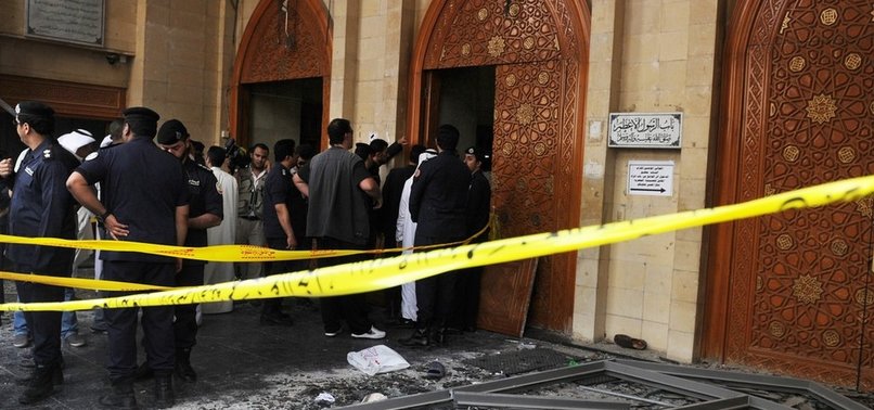 KUWAIT EXECUTES FIVE, INCLUDING MOSQUE BOMBING CONVICT: PROSECUTION