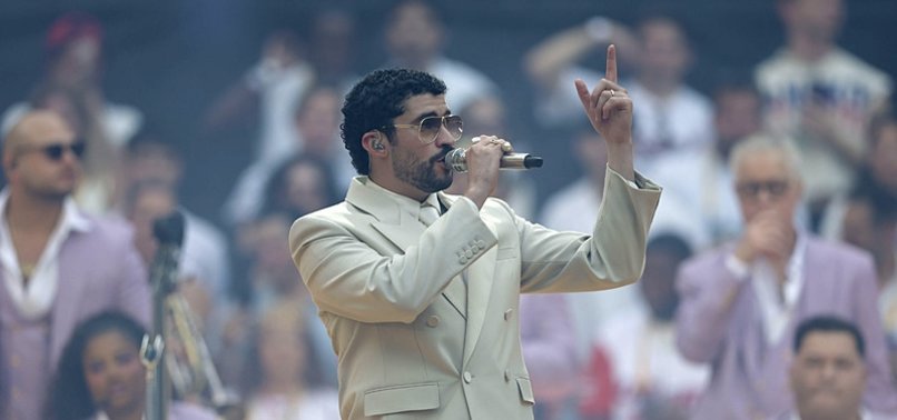 BAD BUNNY MEETS POPE LEO IN MADRID, BUT SHOULD HAVE TAKEN MORE PHOTOS
