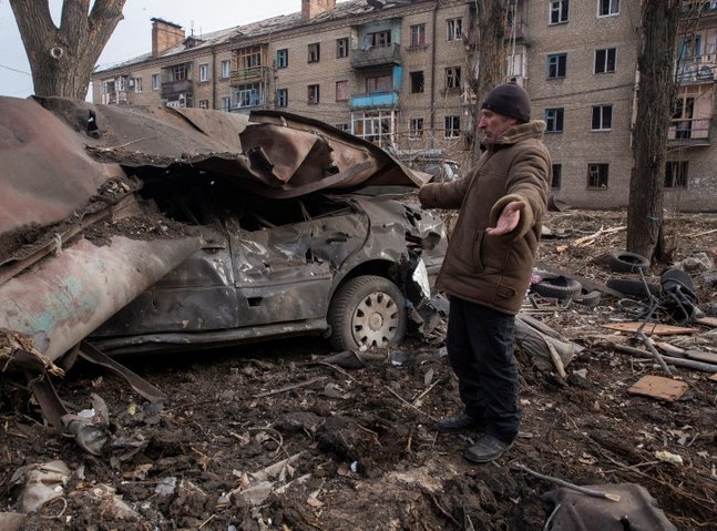 Three killed in Russian strike on east Ukraine city