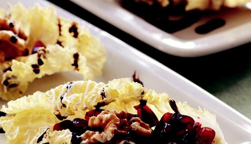 Narlı Marul Salatası