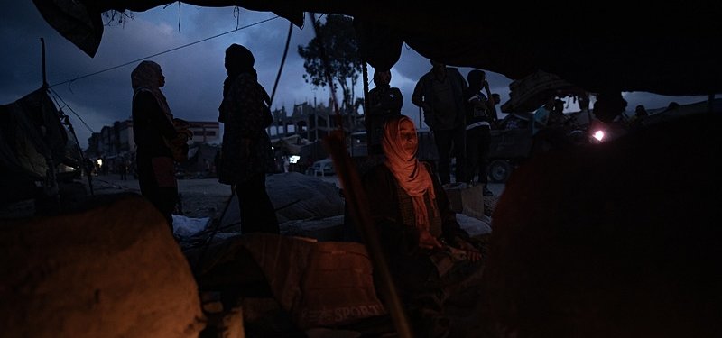 Palestinians evacuate areas in northern Gaza amid intense Israeli bombardment