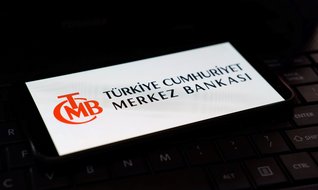 Bekle gör duruşu…