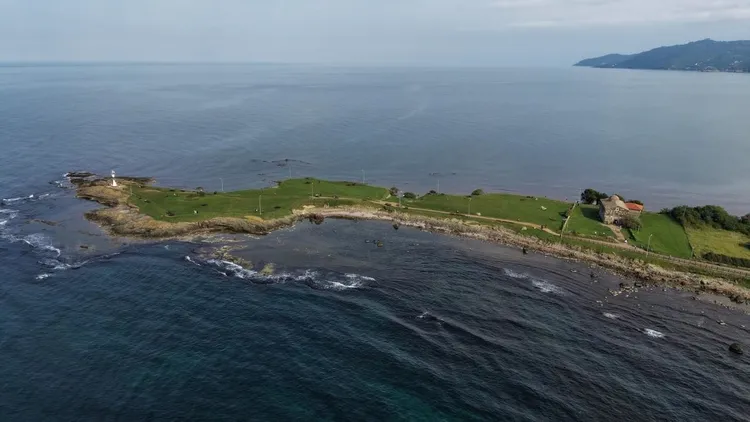 Cape Jason welcomes visitors with its historical and natural beauty