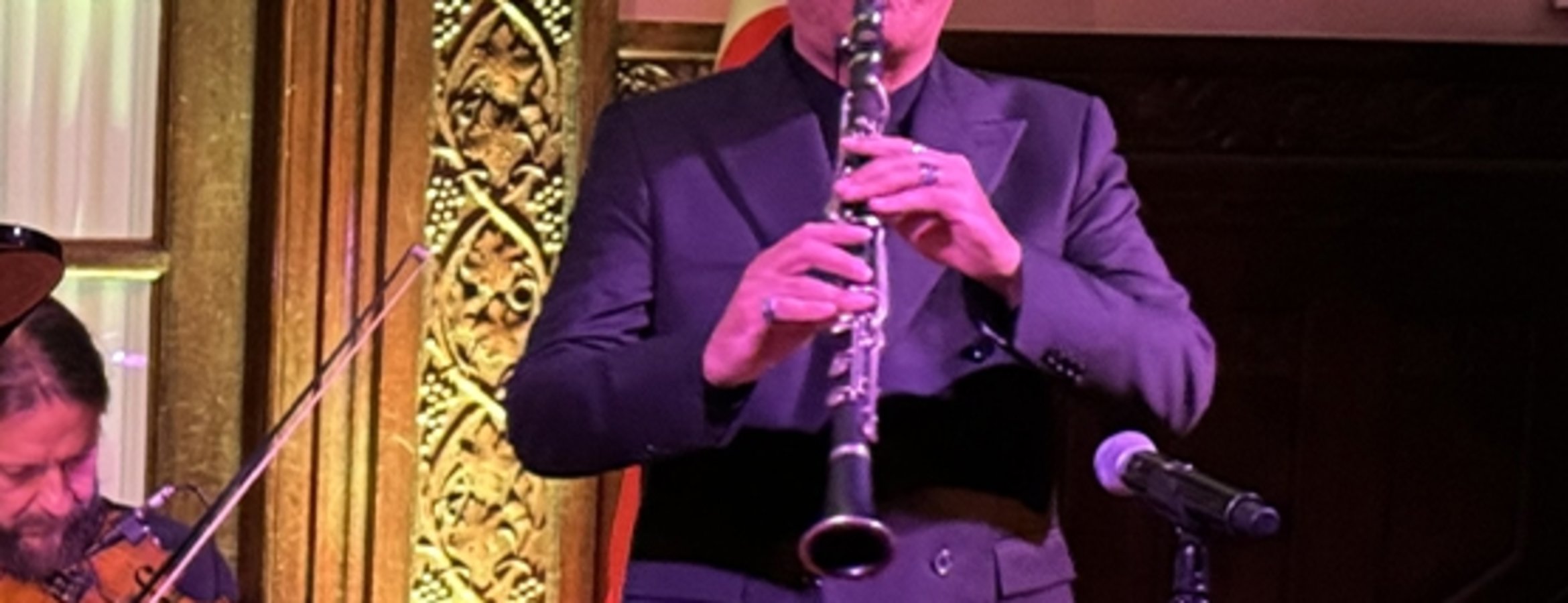 Atina’daki konserde Türkçe ve Yunanca şarkılar dinleyiciyle buluştu