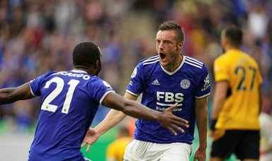 Jamie Vardy pounces to give Leicester 1-0 win over Wolverhampton Wanderers
