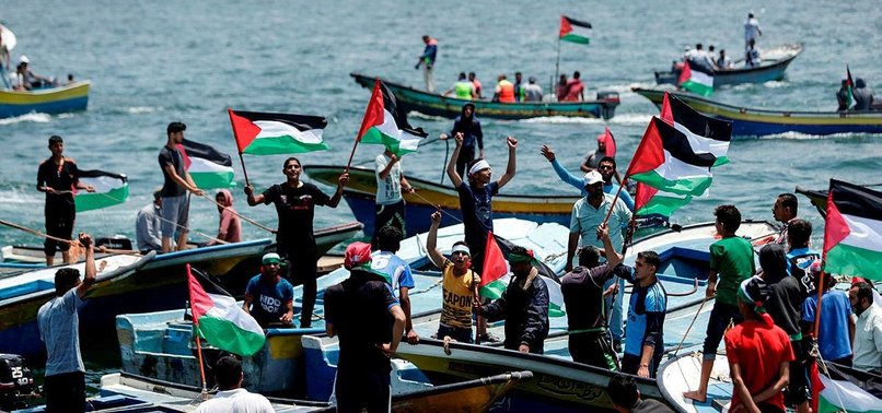 IN BID TO BREAK SIEGE, SHIP CARRYING 20 LEAVES GAZA