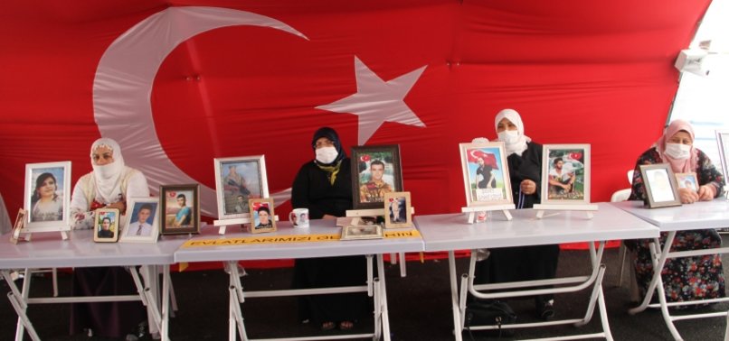 TURKEY: FAMILIES PROTEST AGAINST PKK ENTERS 315TH DAY