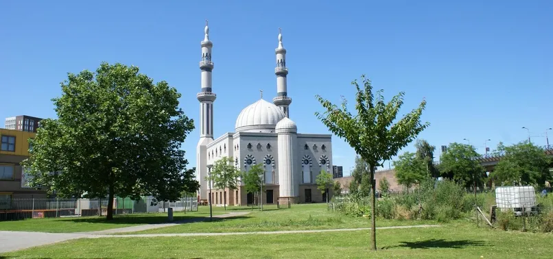 Dutch Mosque Several mosques in Netherlands receive hate-filled letters smeared with ...