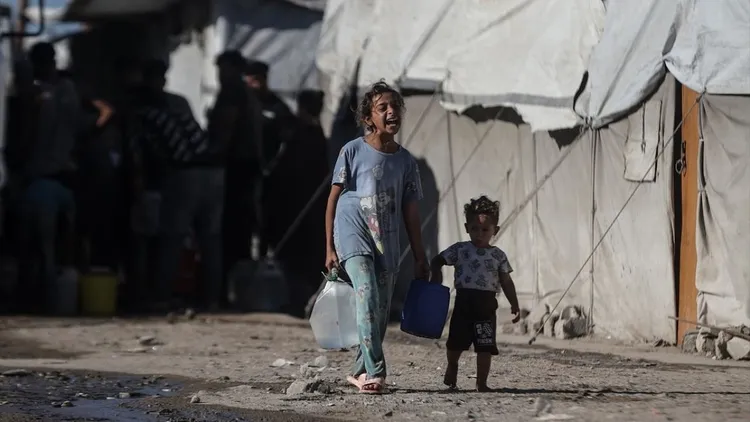 Displaced families in Gaza struggle to survive as humanitarian crisis deepens