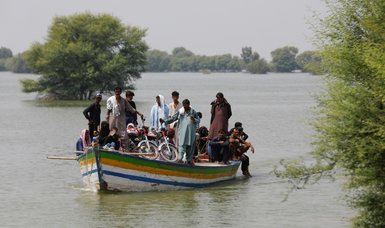 Floods claim 5 more lives in Pakistan as aid pours in