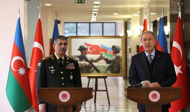 Turkish, Azerbaijani defense chiefs discuss deadly clashes on border with Armenia
