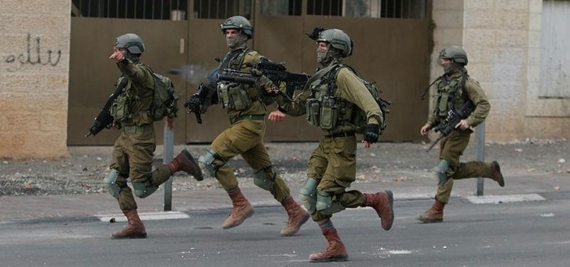 ISRAELI ARMY DETAINS 30 PALESTINIANS IN OVERNIGHT RAIDS