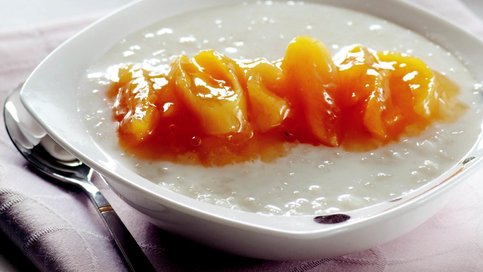 Kayısı Soslu Sakızlı Sütlaç