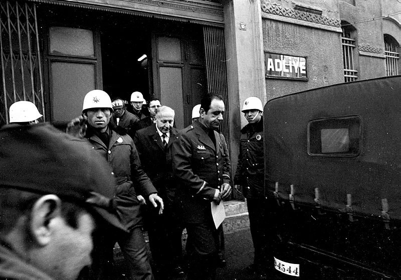 ’Dava’ya atılan imza: Erbakan