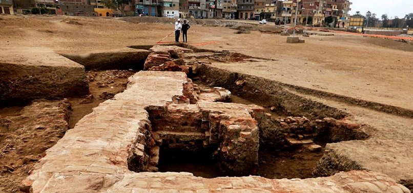 ARCHAEOLOGISTS DISCOVER GRECO-ROMAN ERA BUILDING IN EGYPT
