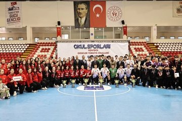 Okul Sporları Gençler Hentbol Türkiye Şampiyonası sona erdi