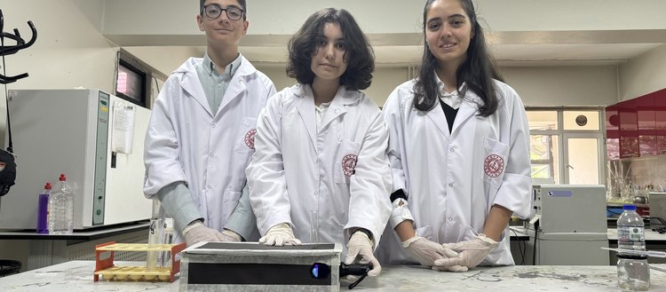 Zonguldak’ta lise öğrencileri balık kılçığından sudaki cıva iyonlarını tespit eden kit geliştirdi