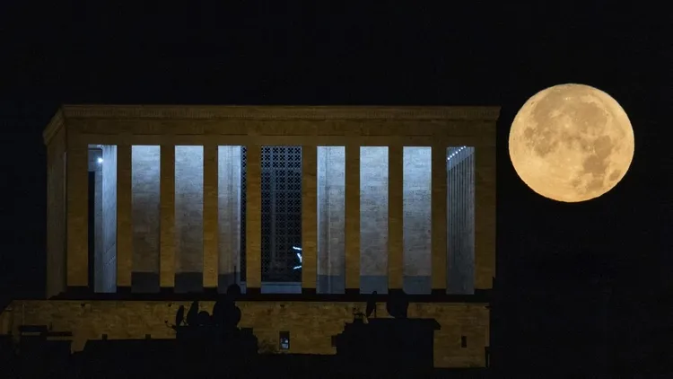 Full Moon lights up Ankara sky